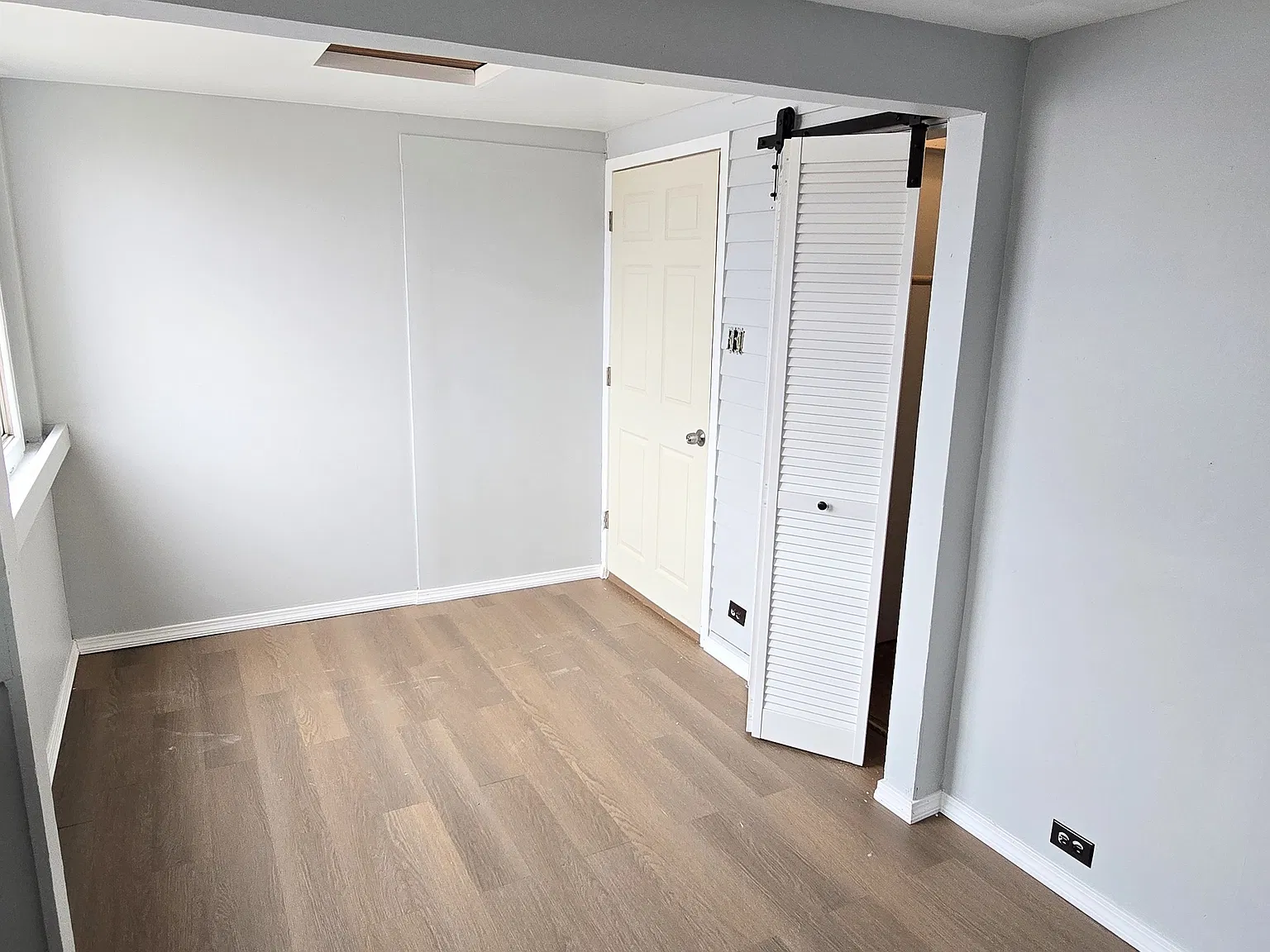4 bed, 1600 sqft, $2,400 — Photo 3