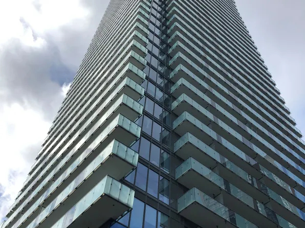 65 Saint Mary St, Toronto, ON