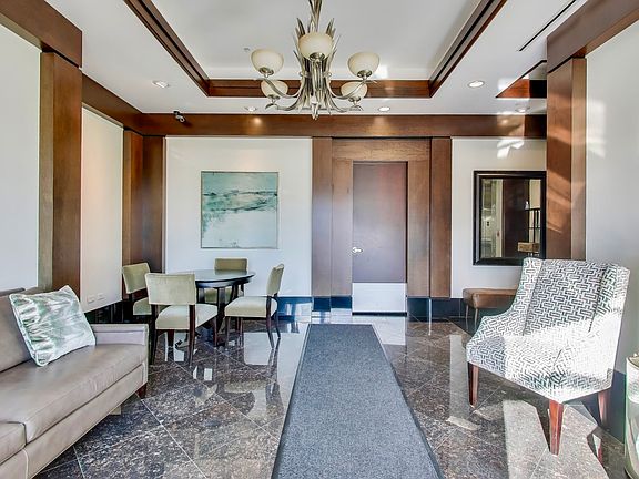 2nd image of 10 E Burlington St Unit 2C