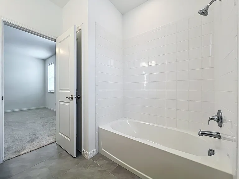 16007 Micelli Dr — Photo 43