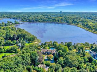 63 Dyke Rd, East setauket, NY 11733