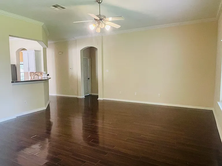 6805 Cromarty Ln — Photo 14