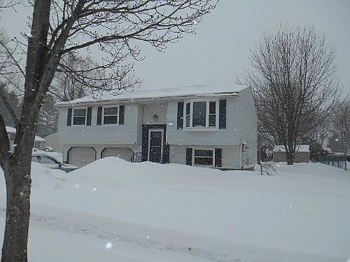 1st image of 211 Chapel Glen Dr