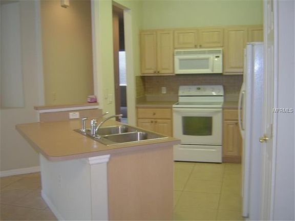 3rd image of 3460 Home Town Ln