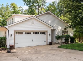 205 Treehouse Ln, Zanesville, OH 43701