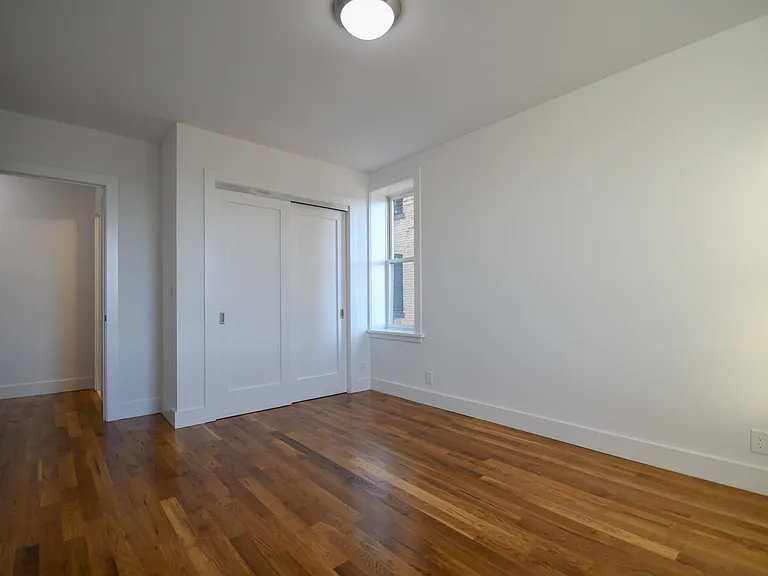 2175 Cedar Ave #8E — Photo 3