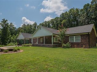 5218 Mount Holly Huntersville Rd, Charlotte, NC 28216