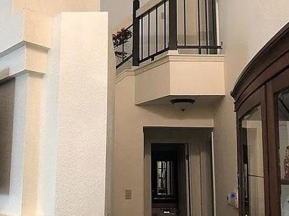 3rd image of 11911 Elfcroft Dr