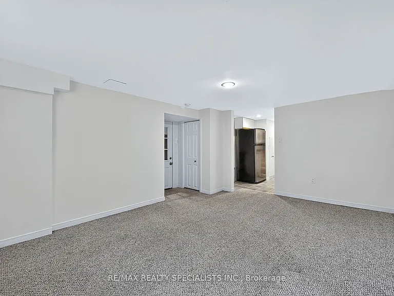 1912 Bonnymede Dr #LOWER — Photo 11
