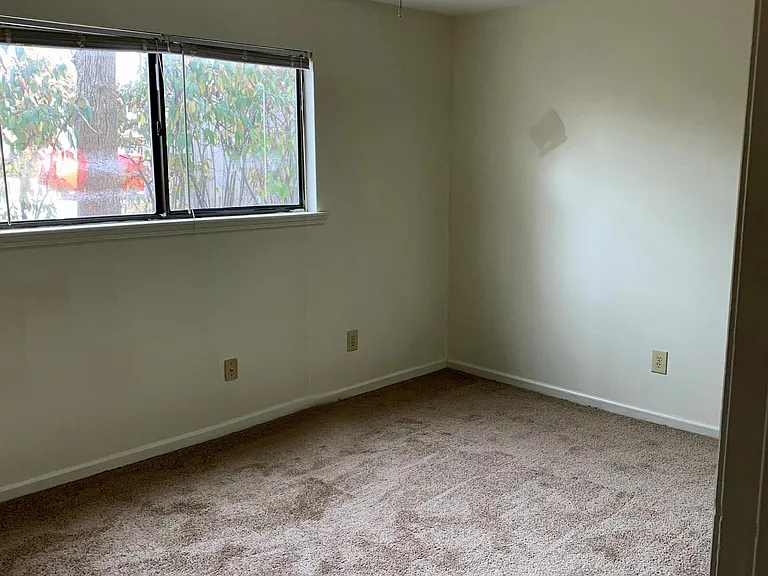 1321 Gray Hawk Rd #2 — Photo 3