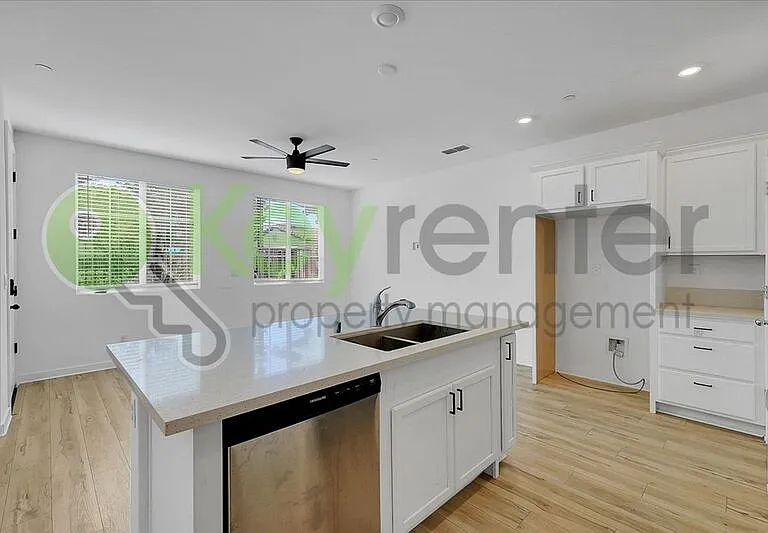 5301 E Commerce Way #44104 — Photo 12