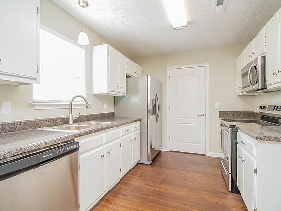 5th image of 439 Tulane Ct