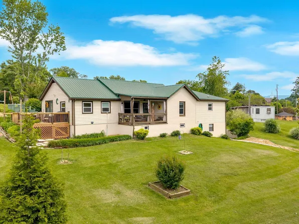 20 Chuckey College St, Chuckey, TN 37641