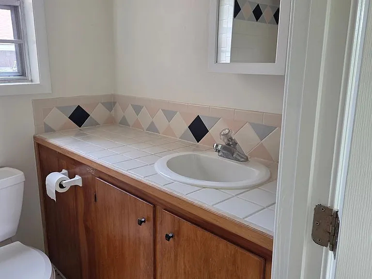 171 Gilmer St #B — Photo 11
