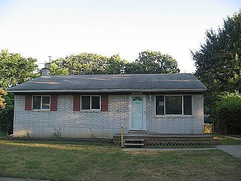 1st image of 34895 Donnelly St