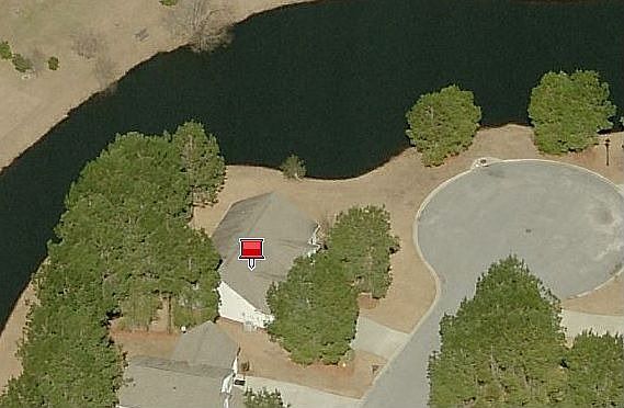 Large lot: water, cul-de-sac