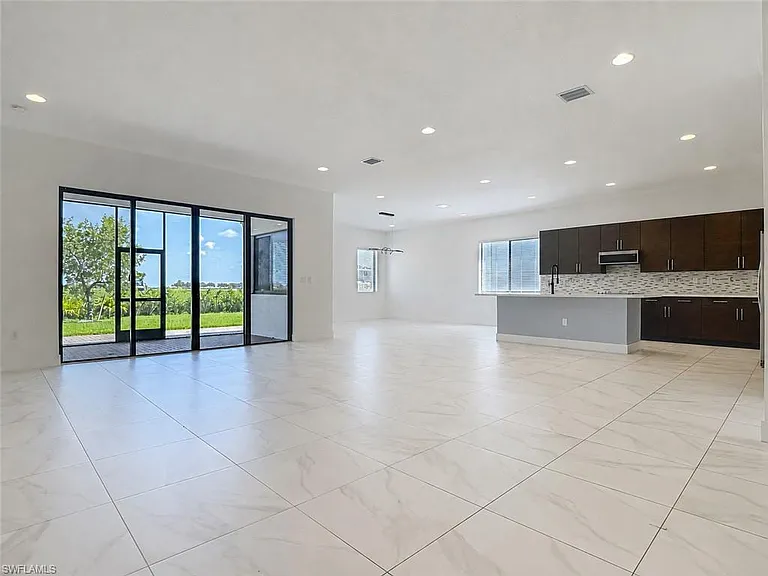 4815 Frattina St — Photo 3