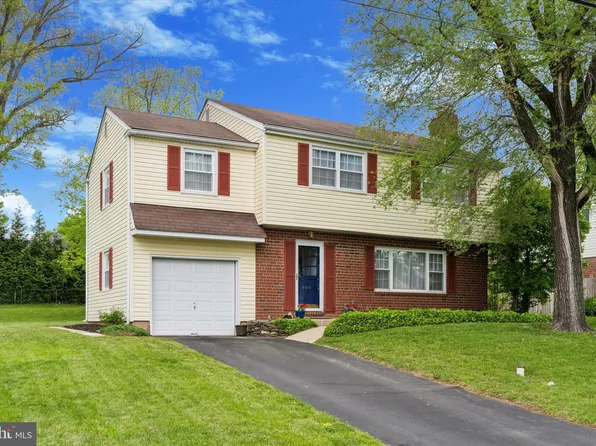 3015 Meredith Ln, Plymouth Meeting, PA 19462