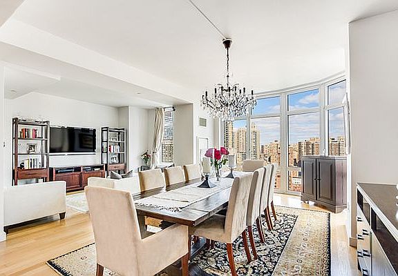 4th image of 555 W 59th St APT 23G