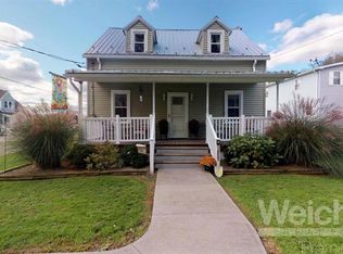 19 Spong Hollow Rd, Lock Haven, PA 17745