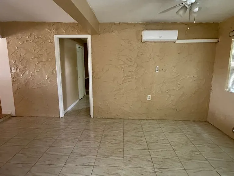 5601 Pierce St — Photo 7