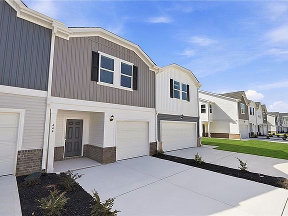 3rd image of 444 Blissful Ct