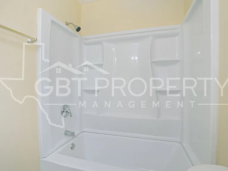 328 Williams St — Photo 11