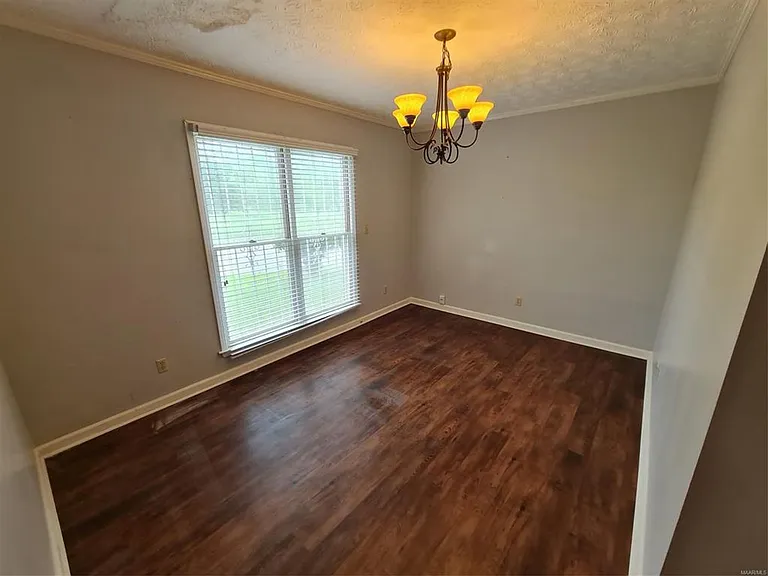 1601 Cobblestone Ct — Photo 6