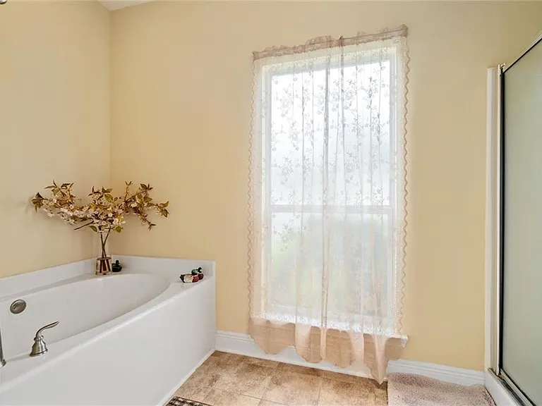 2520 Bluebeard Ln E — Photo 12