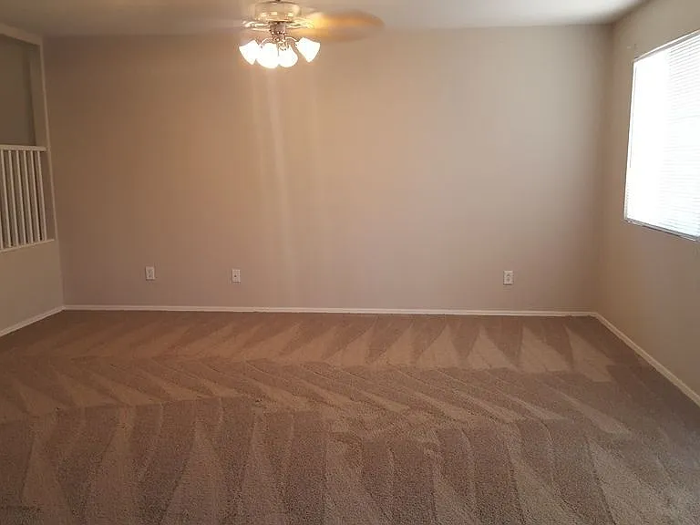 12926 W Fleetwood Ln — Photo 2