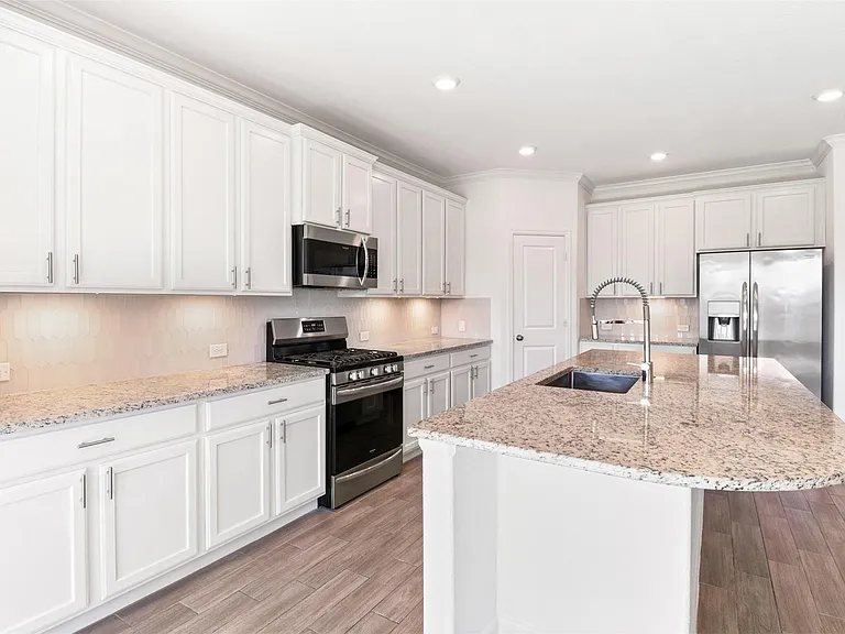9626 Dancing Grass Dr — Photo 11
