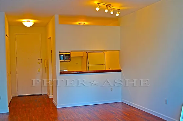 Rented by Peter Ashe | media 44