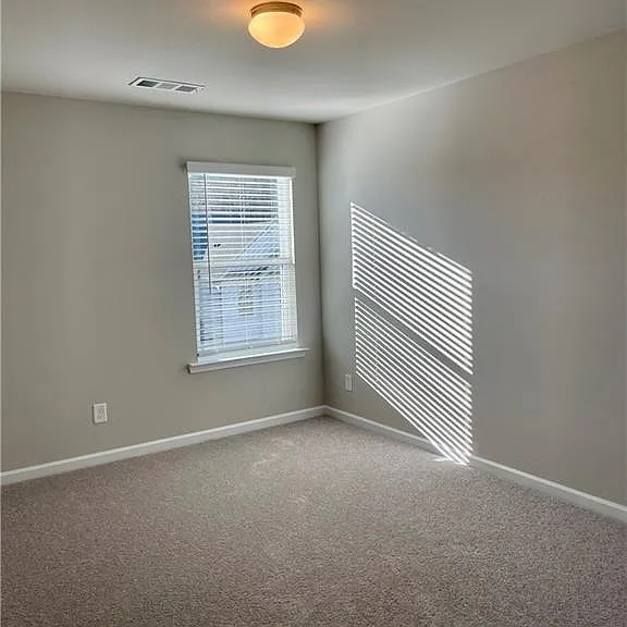 511 Ruths Dr — Photo 11