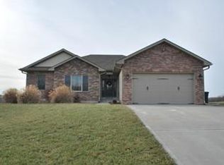 16830 Smith Rd, Smithville, MO 64089