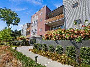 56 Old Field Point Rd #6, Greenwich, CT 06830