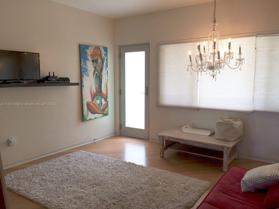 1st image of 1840 James Ave APT 26
