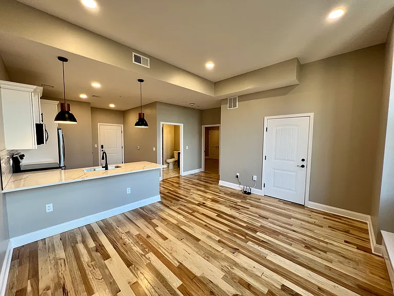 409 Lackawanna Ave #417 — Photo 2