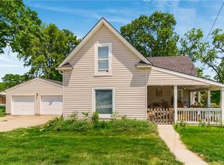 229 N Nettleton Ave, Bonner Springs, KS 66012