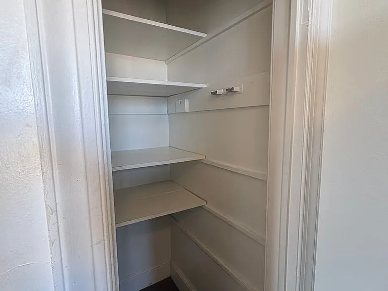 127 N Beaver St #4 — Photo 6