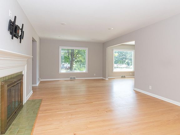 5th image of 2226 Lorraine Ave