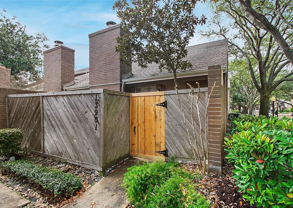 1st image of 13901 Hollowgreen Dr