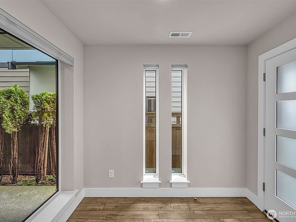 3rd image of 32808 Ten Trails Parkway SE