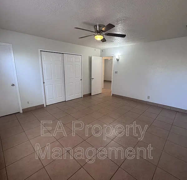 1702 Halo Cir SE — Photo 14