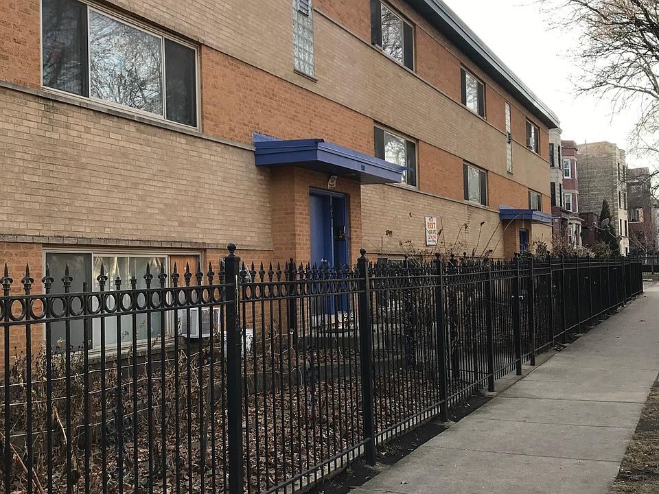 1st image of 1401 W Carmen Ave APT 1B