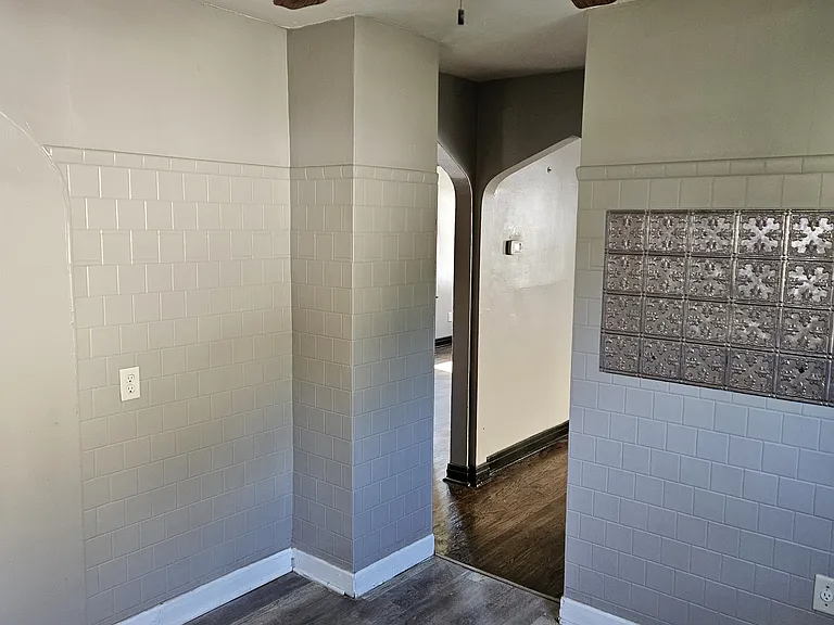 534 Engle St — Photo 3