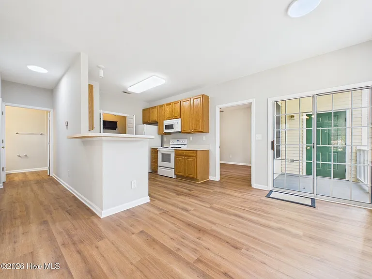 2111 Kudrow Ln — Photo 14