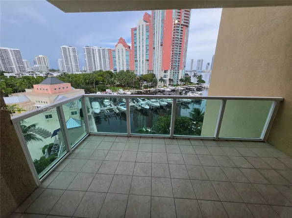 3340 NE 190th St APT 705, Aventura, FL 33180