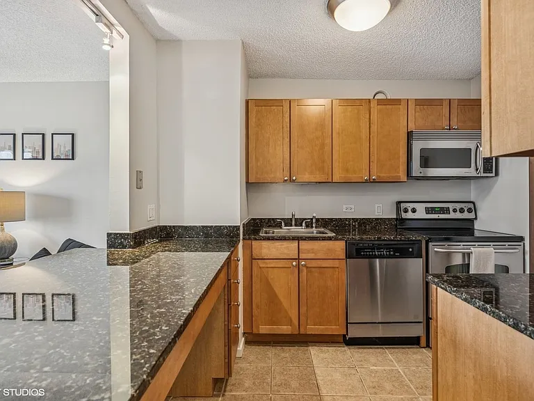 30 E Huron St #2511 — Photo 5