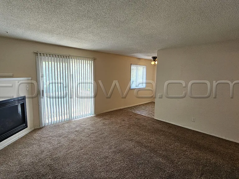1228 O Avenue Pl NE — Photo 2