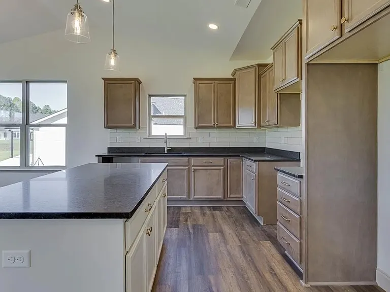 106 Glory Rd — Photo 21